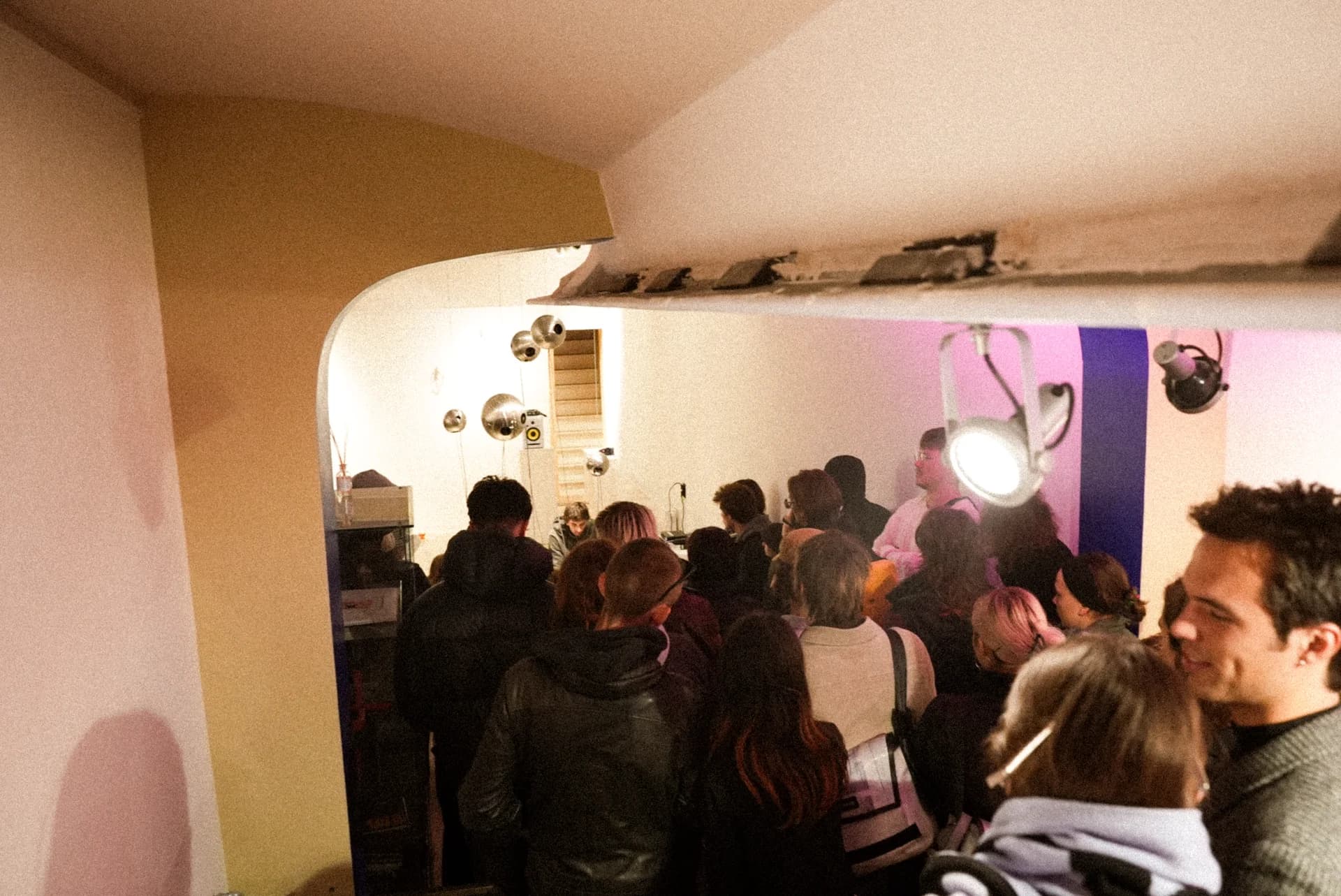 SHATAT at Kunstbar — Residue Artists, spheres and setup.